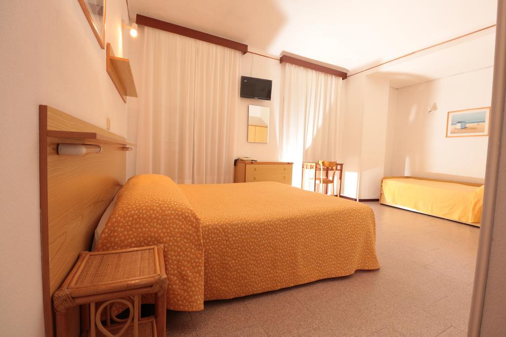 Hotel Villa Amelia Alassio Kamer foto
